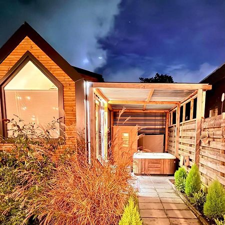 Tiny House With Sauna & Jacuzzi Near Amsterdam Vijfhuizen Exterior foto