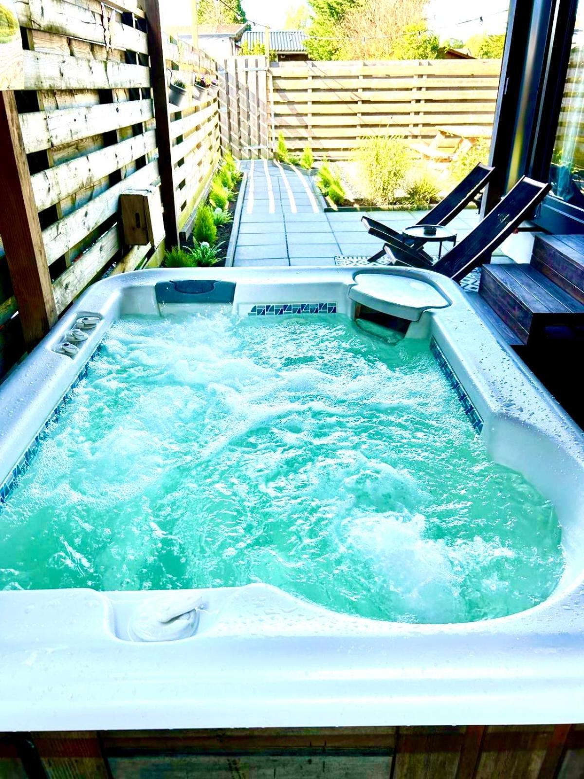 Tiny House With Sauna & Jacuzzi Near Amsterdam Vijfhuizen Exterior foto